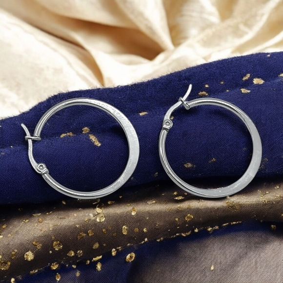 🆕️Minimalist 316L Stainless Steel Hoop Earrings | Trendy & Hypoallergenic Hoops - Picture 10 of 12